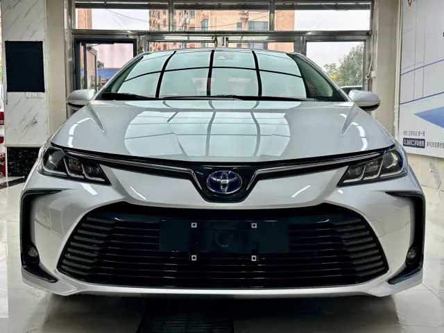 Toyota Corolla — Фото автомобиля 2
