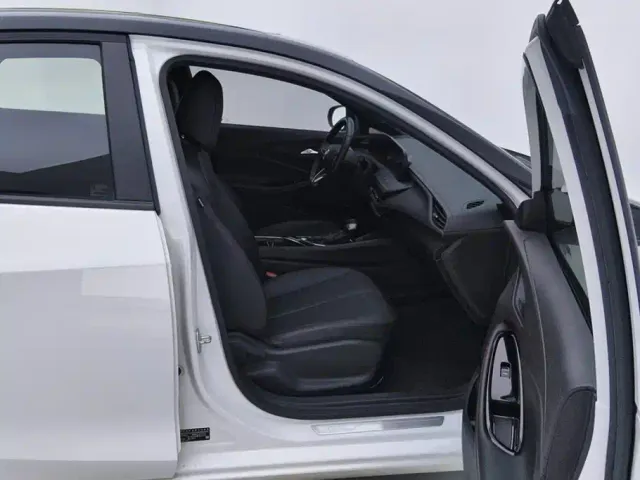 Buick Verano — Фото автомобиля 8