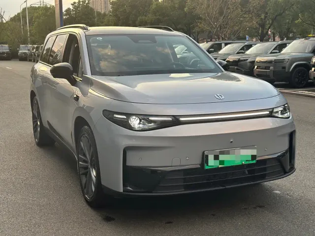 Leapmotor C16 — Фото автомобиля 3