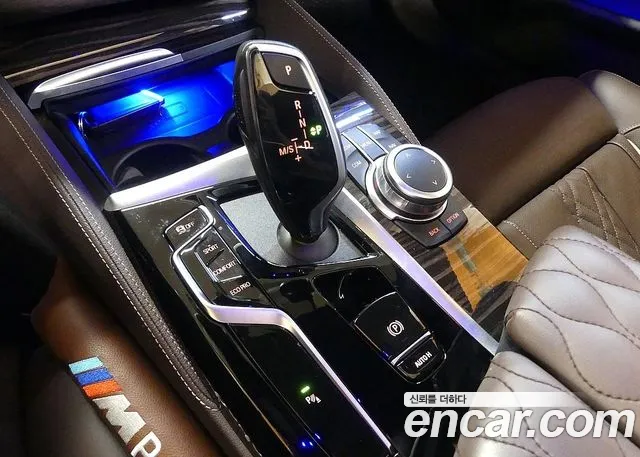 BMW 5 Series G30 — Фото автомобиля 9
