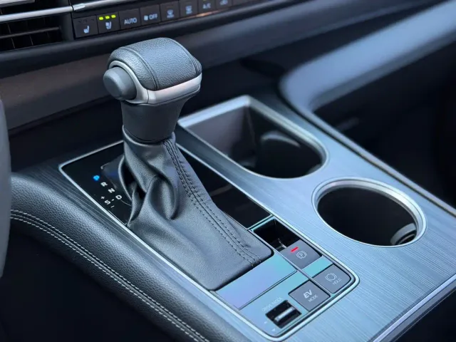 Toyota Sienna — Фото автомобиля 11