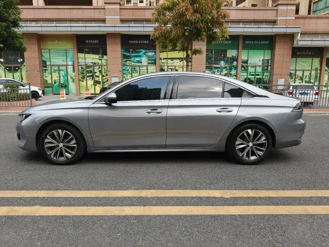 Peugeot 508 — Фото автомобиля 8