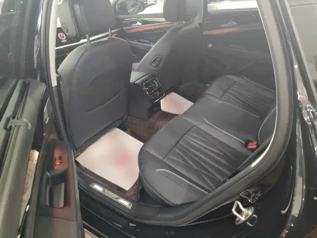 Volkswagen Passat — Фото автомобиля 8