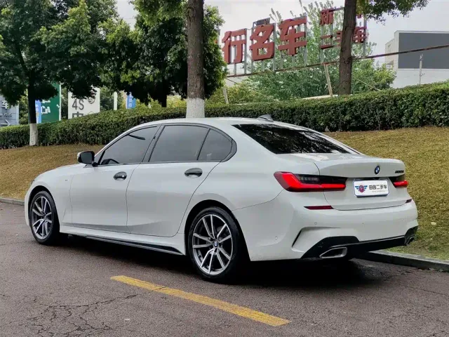 BMW 3 Series — Фото автомобиля 4