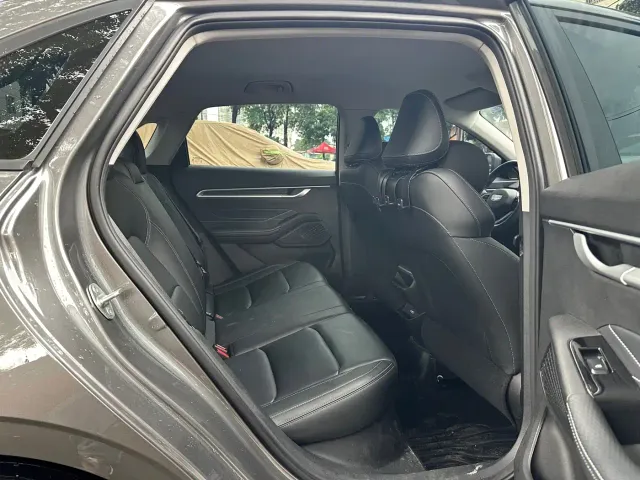 Geely Emgrand — Фото автомобиля 9