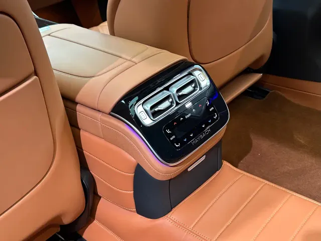 Mercedes-Benz Maybach S-Class — Фото автомобиля 24