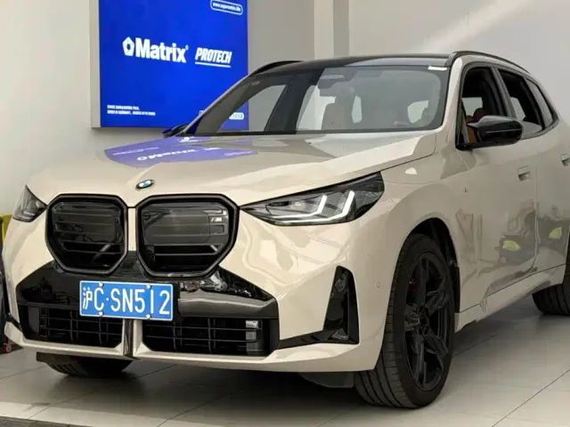 Фотография автомобиля — BMW X3 M50