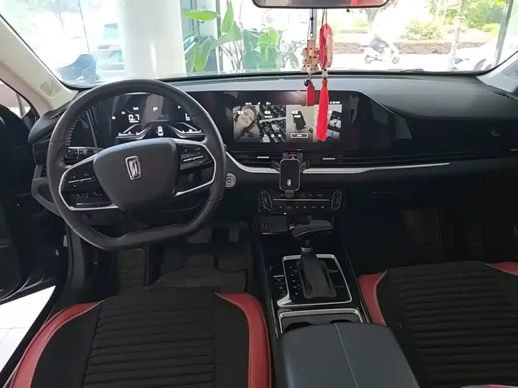 Besturn Besturn B70 2022 3rd Gen 1.5T Auto Joy Edition — Фото автомобиля 9