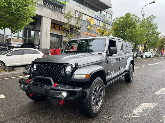 Фотография автомобиля — Jeep Gladiator