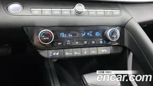 Hyundai AVANTE Avante (CN7) — Фото автомобиля 17