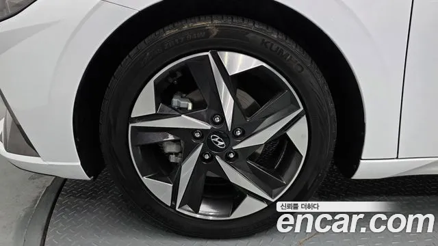 Hyundai AVANTE Avante (CN7) — Фото автомобиля 5