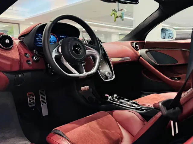 McLaren GT — Фото автомобиля 3