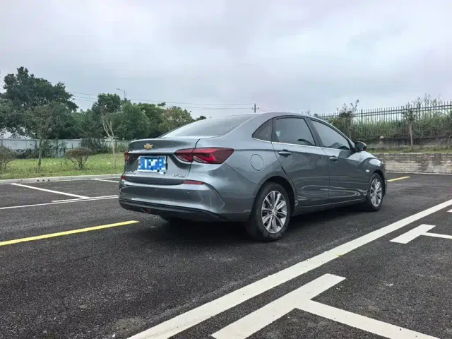 Chevrolet Monza — Фото автомобиля 8