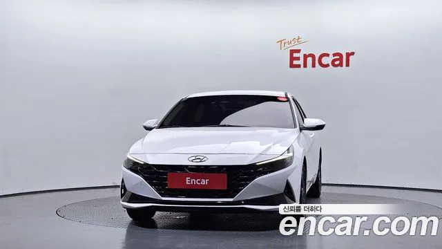 Hyundai AVANTE Avante (CN7) — Фото автомобиля 3