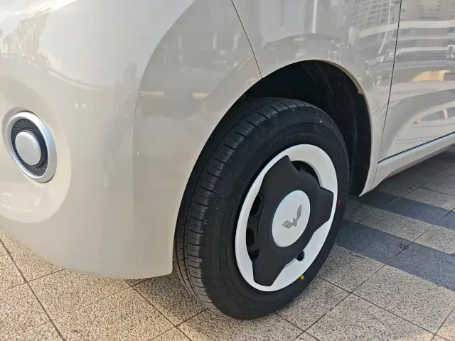 Wuling Hongguang Mini EV — Фото автомобиля 10