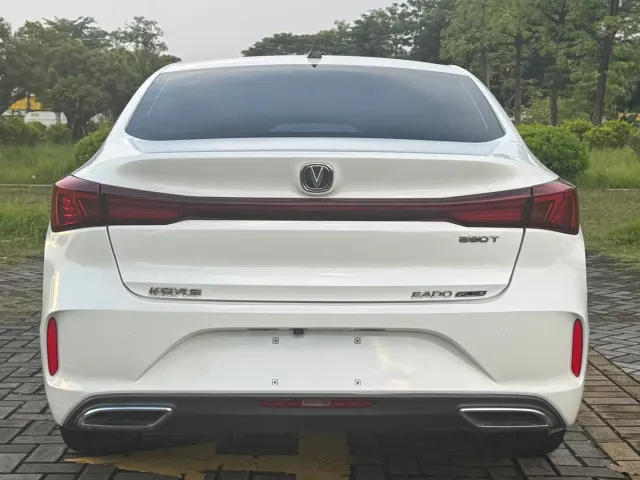 Changan Eado — Фото автомобиля 25