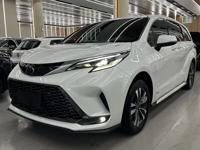Фотография автомобиля — Toyota Granvia