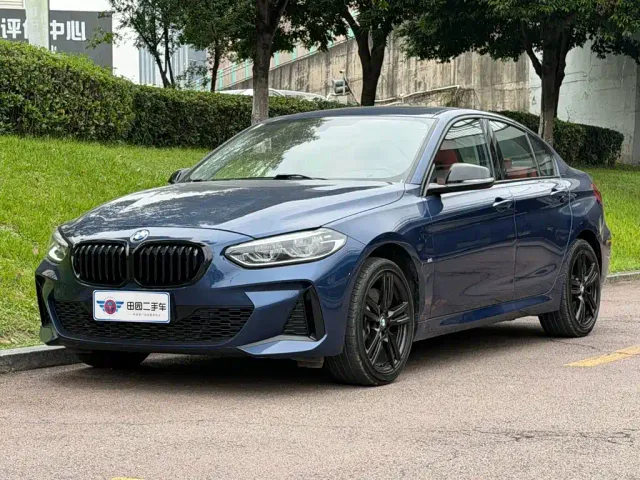 Фотография автомобиля — BMW 1 Series