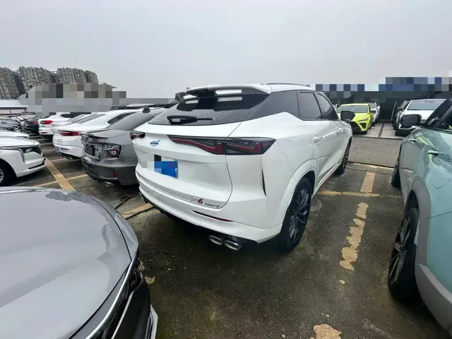 Changan Z6 — Фото автомобиля 9