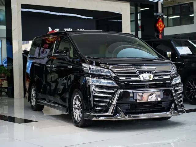 Toyota Vellfire — Фото автомобиля 23