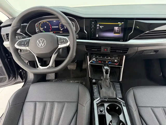 Volkswagen Passat — Фото автомобиля 6