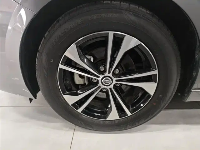 Nissan Sylphy — Фото автомобиля 22