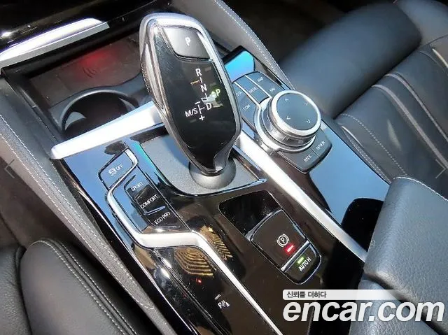 BMW 5 Series G30 — Фото автомобиля 11