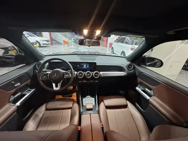 Mercedes-Benz Mercedes-Benz GLB 2022 Model GLB 200 Dynamic Edition — Фото автомобиля 11