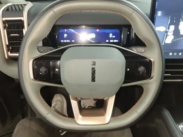 iCAR 03 — Фото автомобиля 10