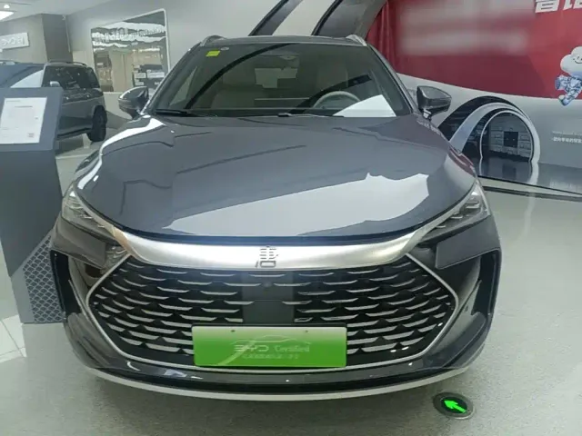 BYD Tang — Фото автомобиля 2