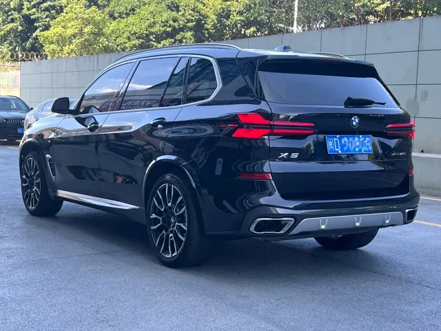 BMW X5 — Фото автомобиля 10