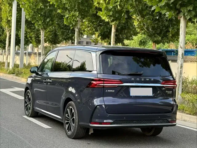 Roewe iMAX8 — Фото автомобиля 7
