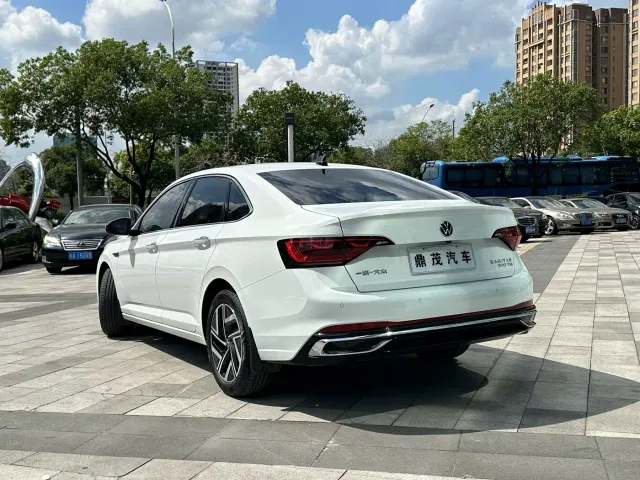 Volkswagen Sagitar — Фото автомобиля 6