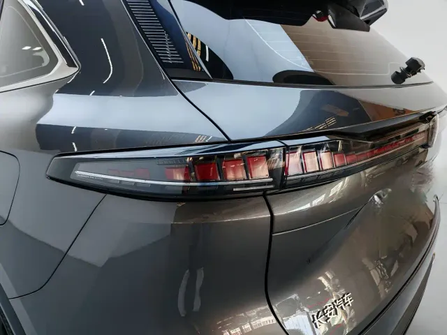 Changan CS75 Plus — Фото автомобиля 13