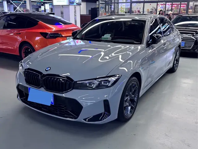 Фотография автомобиля — BMW 3 Series
