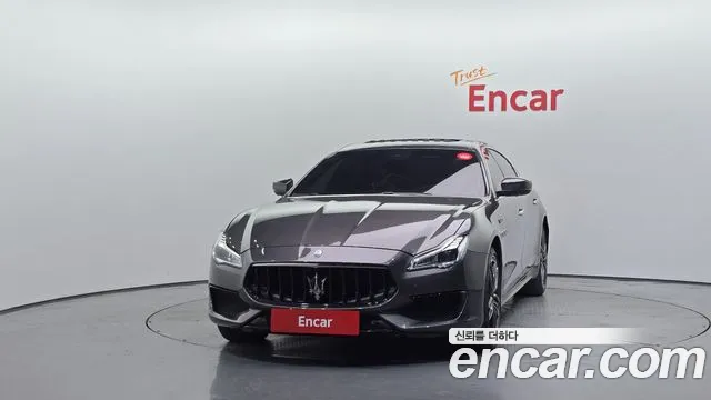 Maserati Quattroporte — Фото автомобиля 3