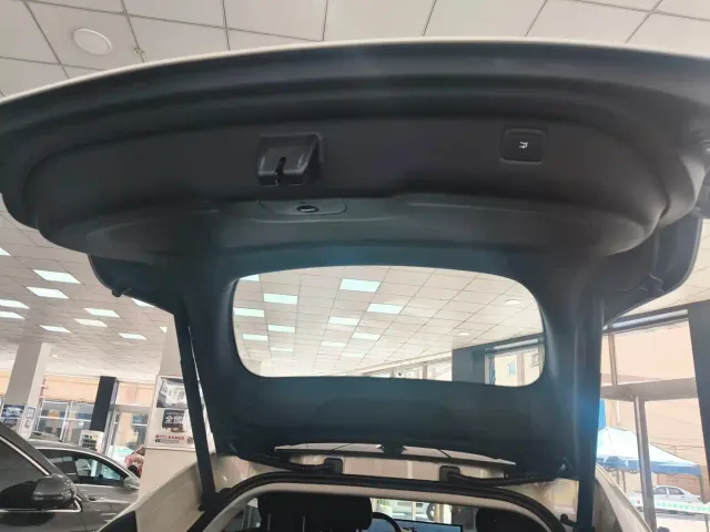 IM Motors LS6 — Фото автомобиля 13