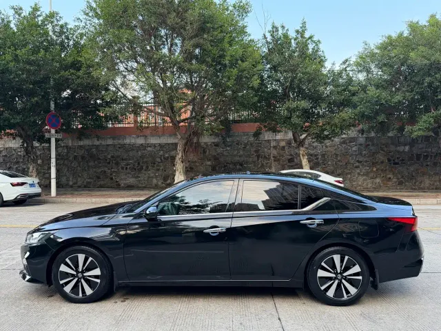 Nissan Teana — Фото автомобиля 14