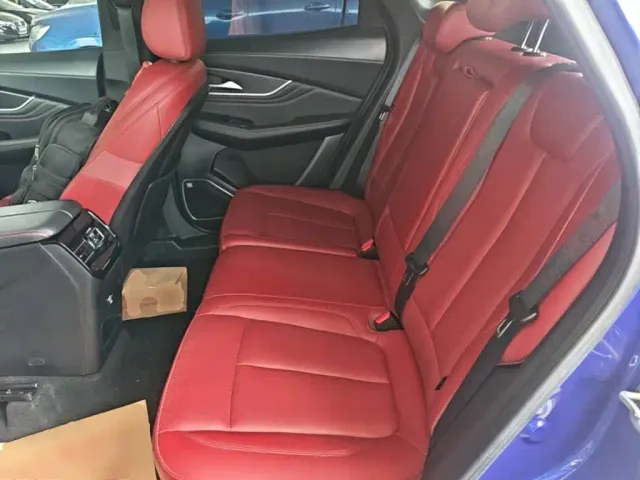 Forthing T5 Evo — Фото автомобиля 16