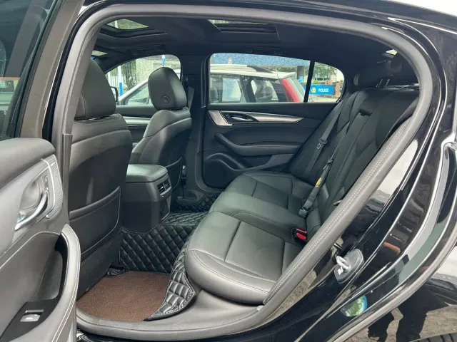 Cadillac CT5 — Фото автомобиля 14
