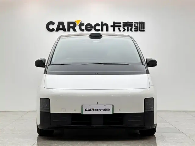 Li Auto MEGA — Фото автомобиля 7