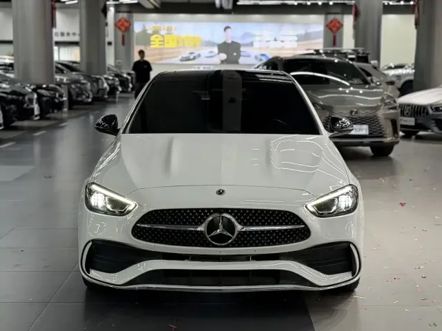 Mercedes-Benz C-Class — Фото автомобиля 2