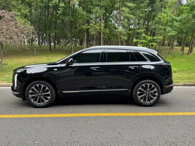 Cadillac XT5 — Фото автомобиля 4