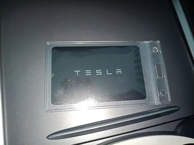 Tesla Model Y — Фото автомобиля 8