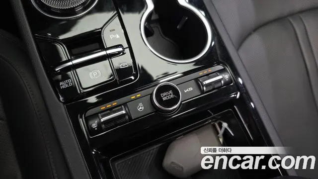 Kia K5 Generation 3 — Фото автомобиля 25