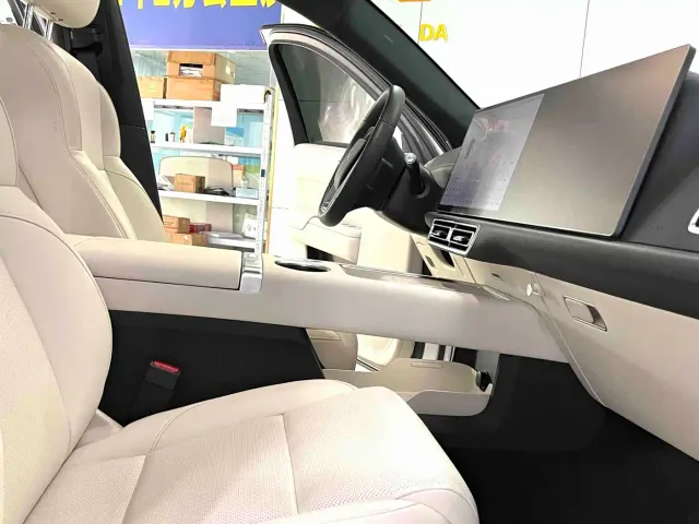 Li Auto L7 — Фото автомобиля 7