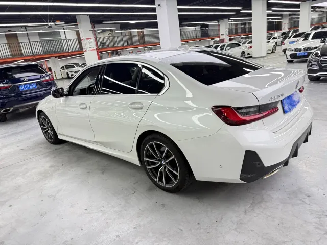 BMW 3 Series — Фото автомобиля 16