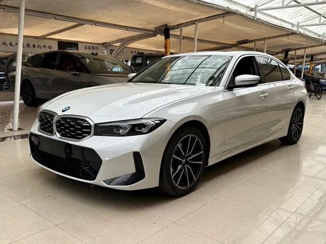 Фотография автомобиля — BMW 3 Series