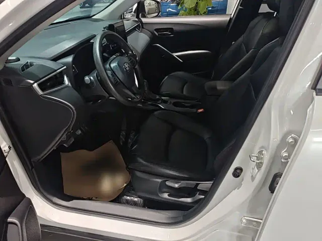 Toyota Corolla Cross — Фото автомобиля 14