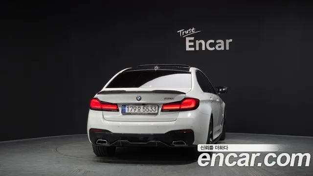 BMW 5-Series — Фото автомобиля 4